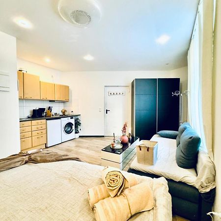 Central King Studio - 10 Mins Walk From Downtown فيينا المظهر الخارجي الصورة