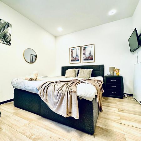 Central King Studio - 10 Mins Walk From Downtown فيينا المظهر الخارجي الصورة